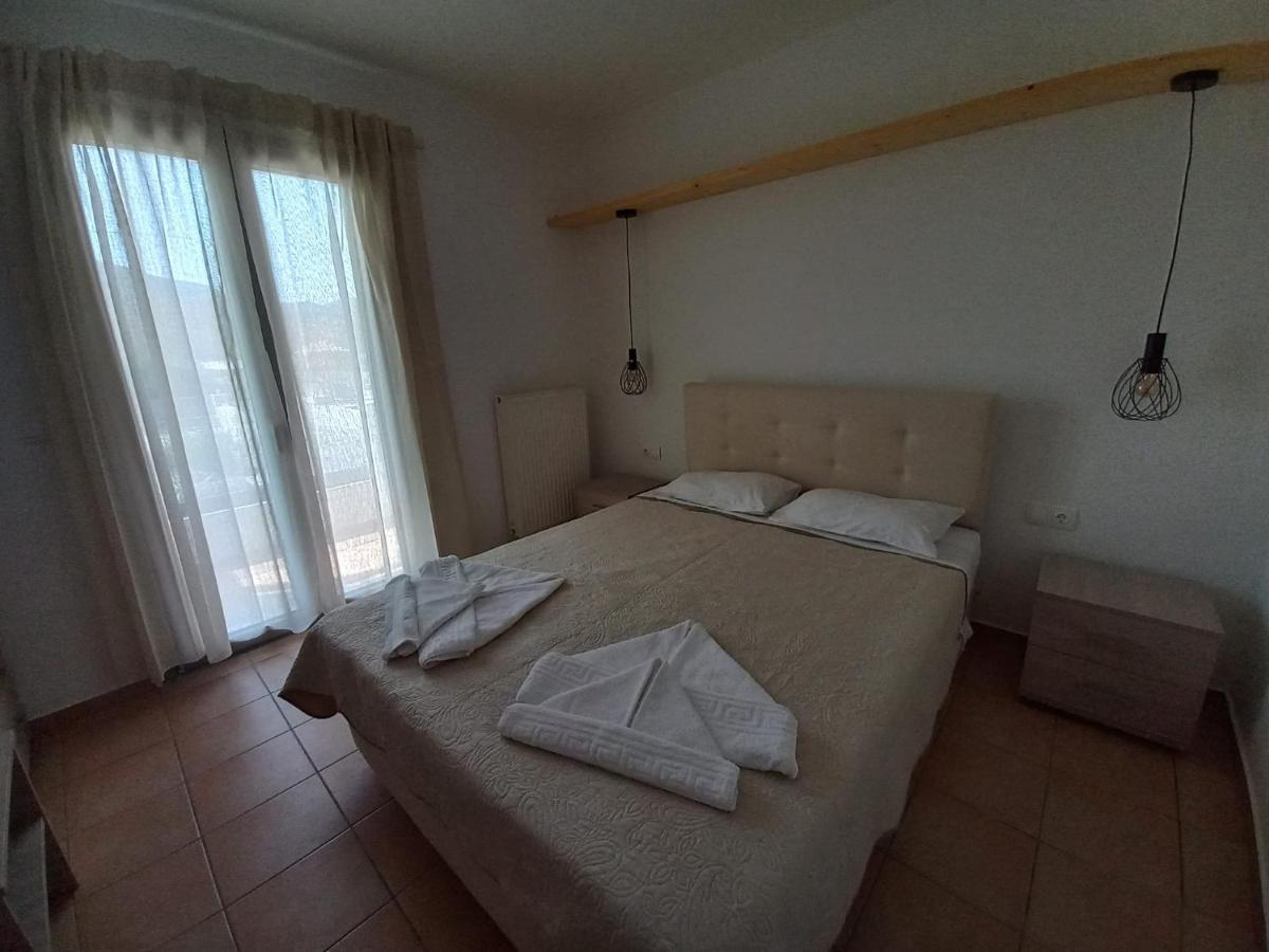 Achilli Apartments Skyros Bagian luar foto