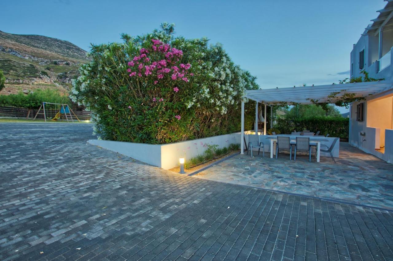 Achilli Apartments Skyros Bagian luar foto