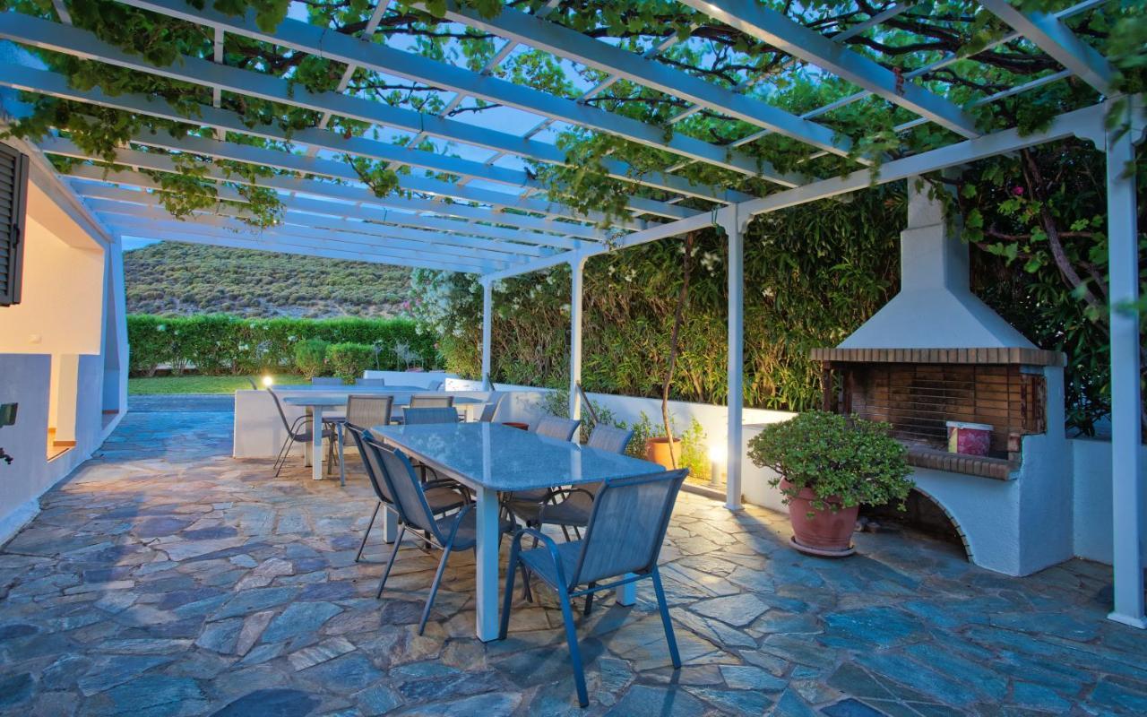 Achilli Apartments Skyros Bagian luar foto