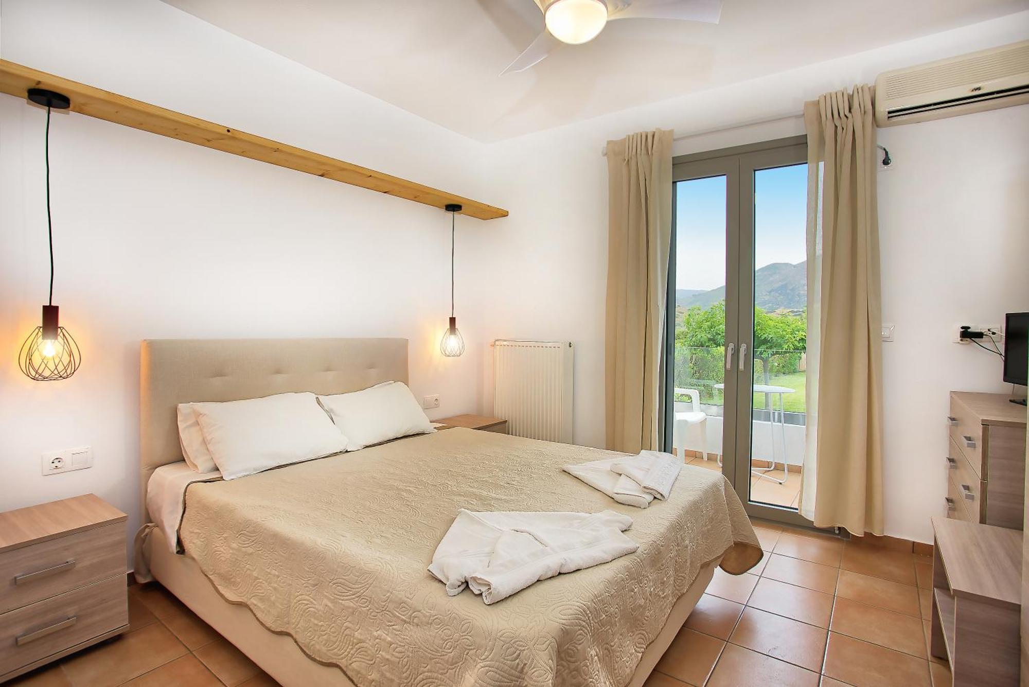 Achilli Apartments Skyros Bagian luar foto