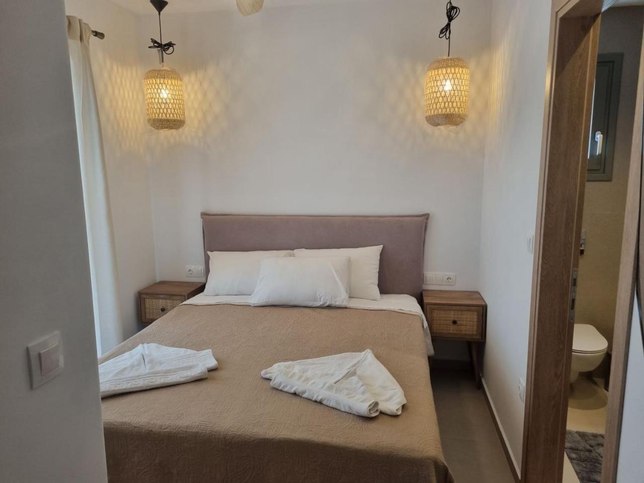 Achilli Apartments Skyros Bagian luar foto