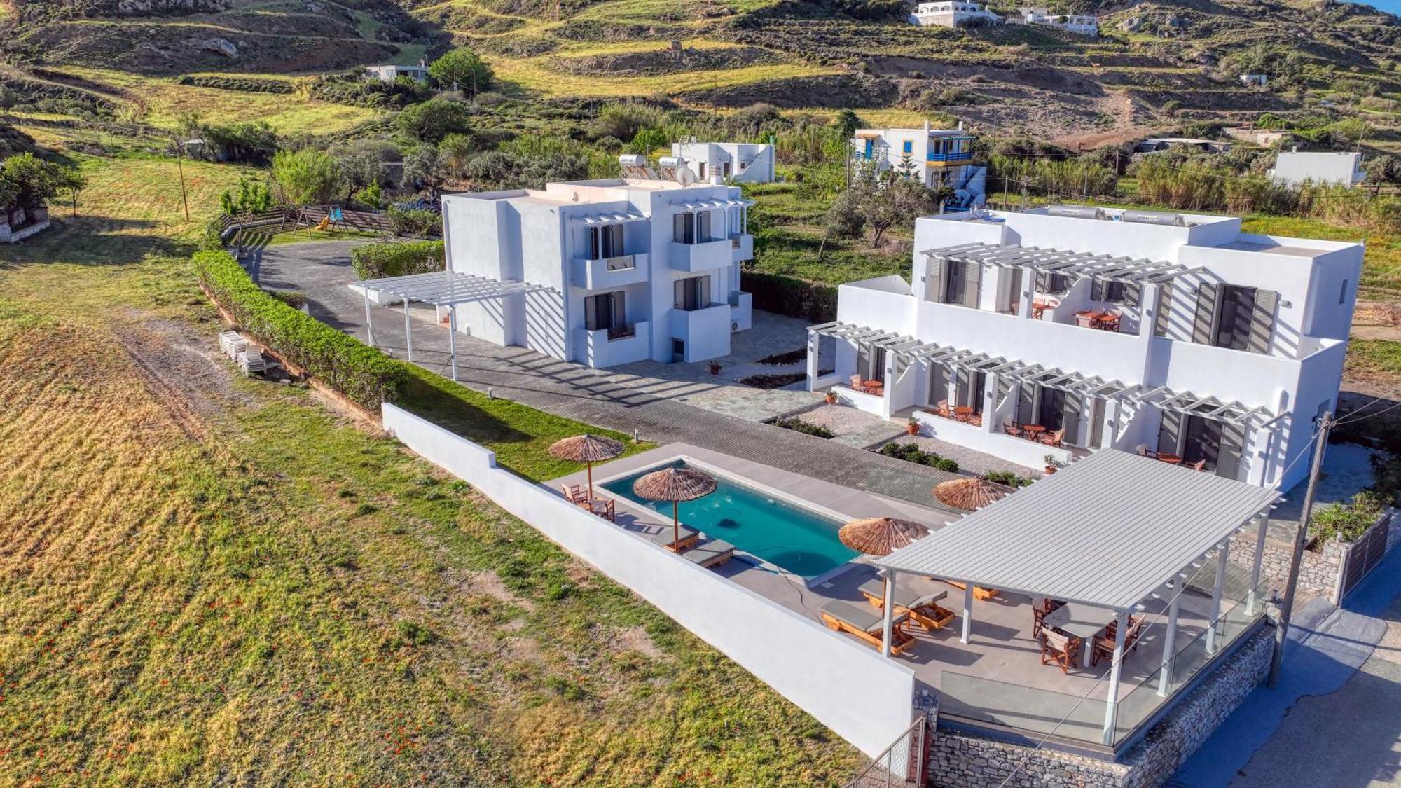 Achilli Apartments Skyros Bagian luar foto